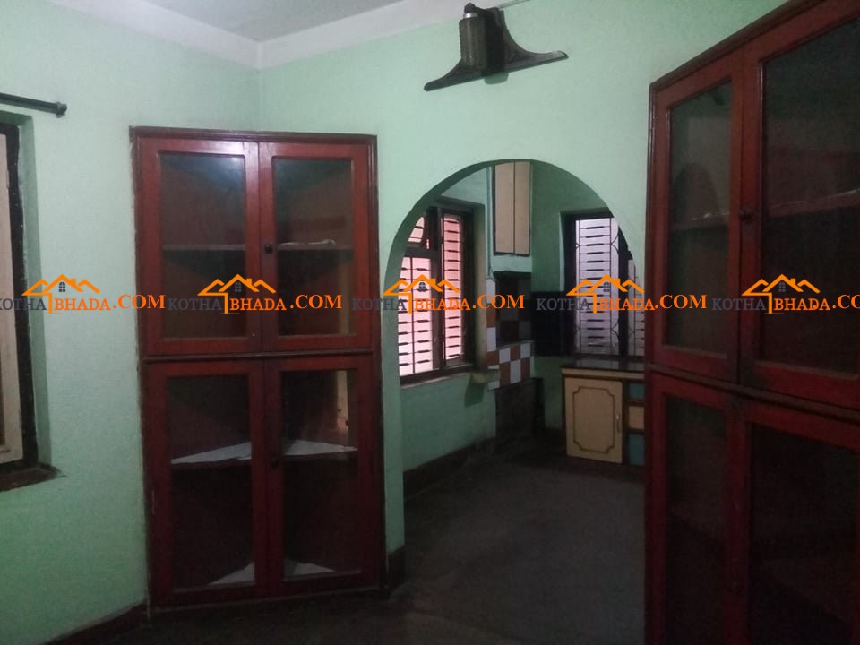 Affordable 5 rooms family flat with  dining room for rent in Maitidevi Mandir, ktm